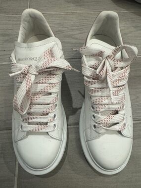 Alexander McQueen White Leather Platform Sneakers wi Light Pink Laces. worn once